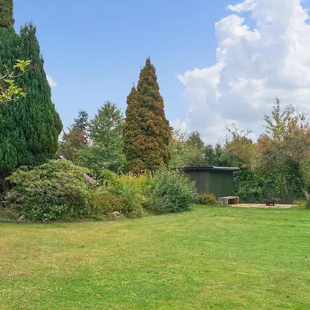 2 Bedroom Beautiful In Graested