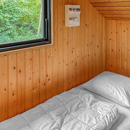 2 Bedroom Beautiful In Holiday home