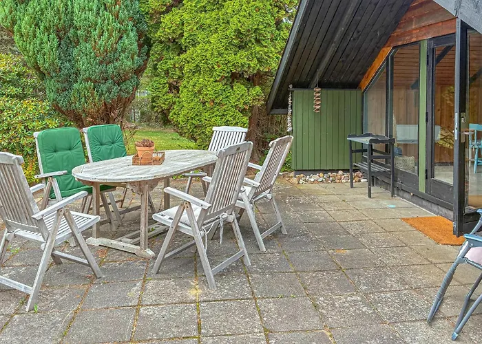 2 Bedroom Beautiful In *
