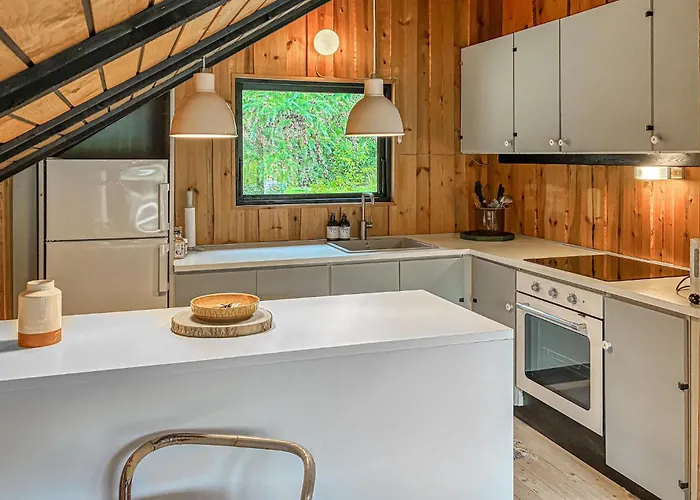 2 Bedroom Beautiful In